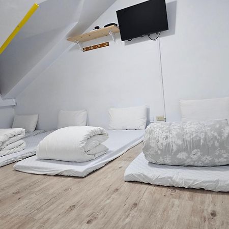Fire B&B Chishang Bagian luar foto